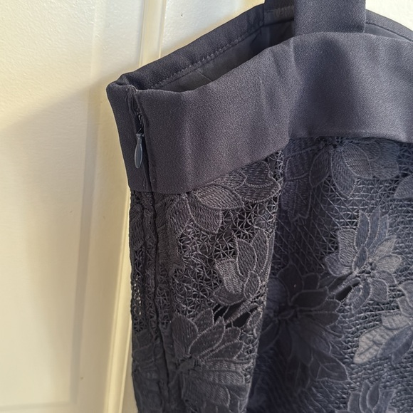 Banana Republic Limited Edition Bow Lace Tank Top Navy Sleeveless Blouse - Picture 7 of 7